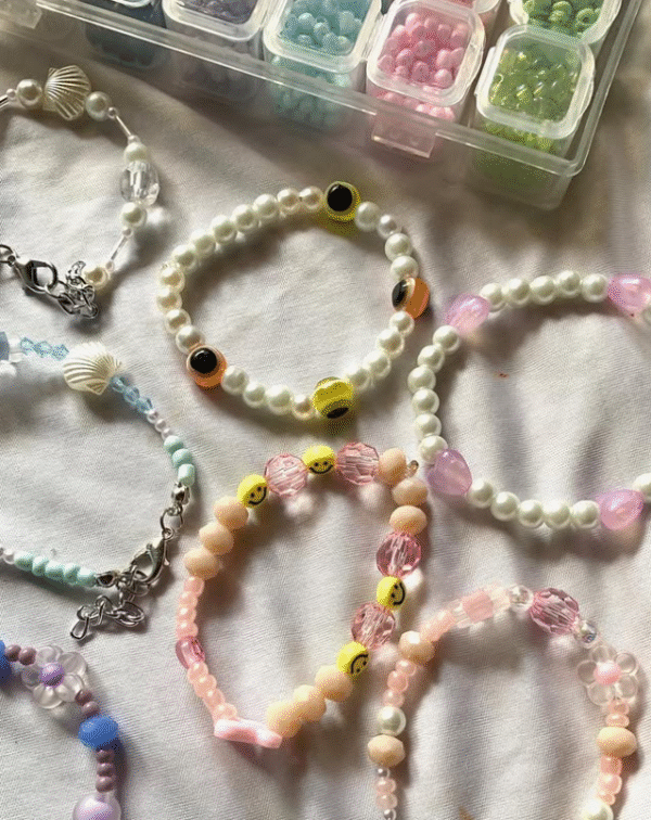 gelang manik abnormal